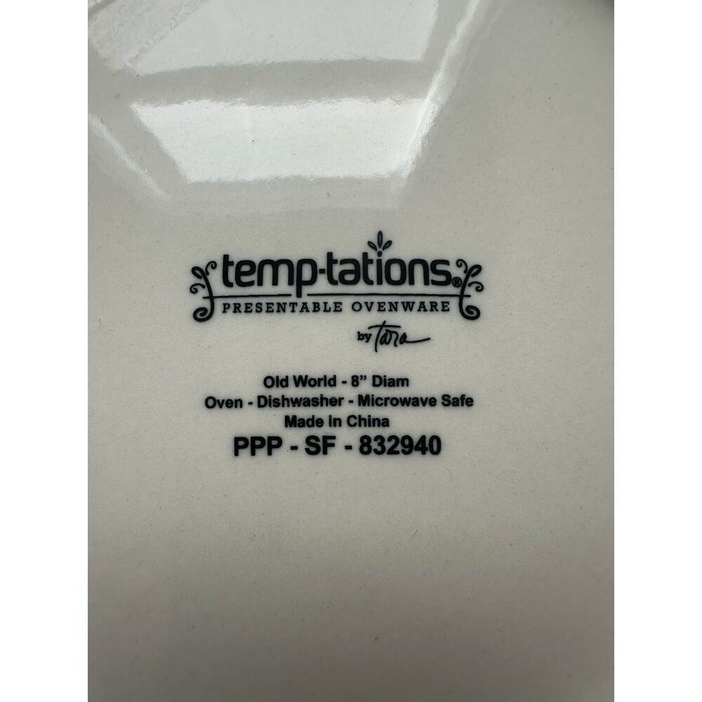 TEMPTATIONS Set of 4 OLD WORLD Red 8" SALAD / DESSERT PLATES Scalloped Edge - Picture 3 of 3